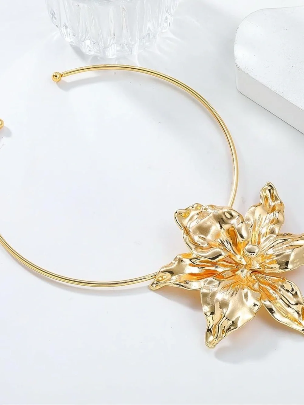 Vintage Trendy Gold Floral Statement Choker Necklace